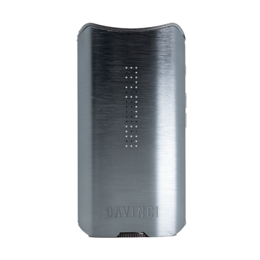 DaVinci IQ3 dry herb vaporizer — precise temperature below combustion